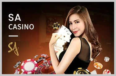 Người chia bài đang chia bài Baccarat trực tuyến tại soigiabet